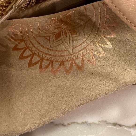 Aetrex Beaded sandals with arch support - Picture 3 of 6